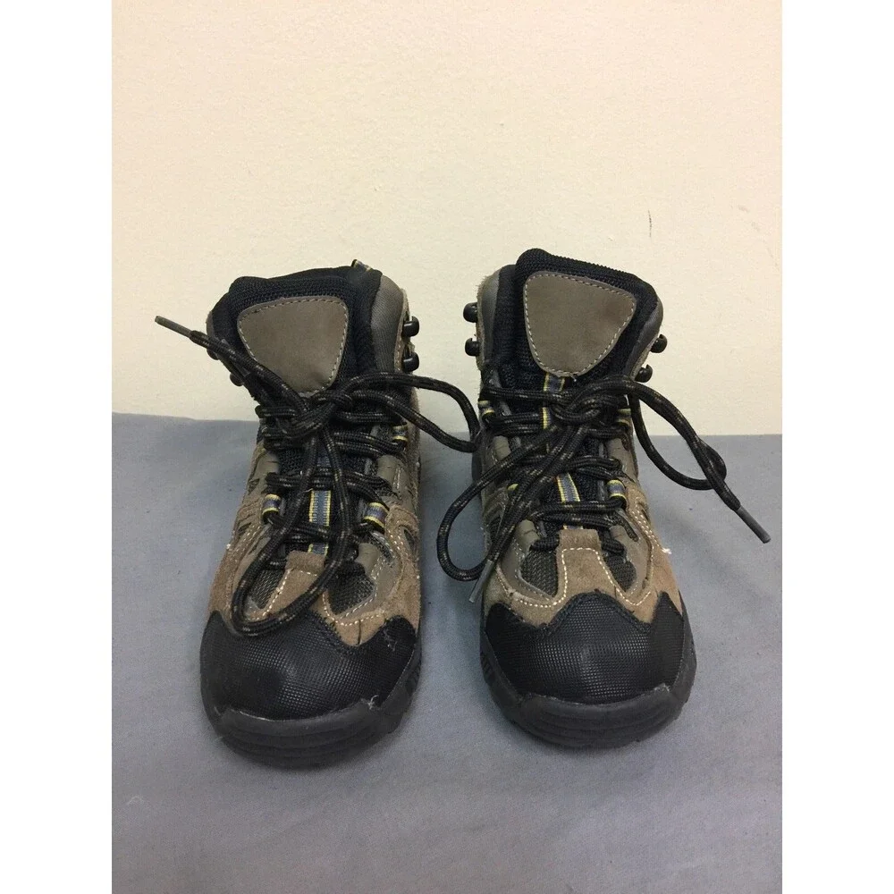 Cherokee boy's size 2 brown suede lace up ankle boots